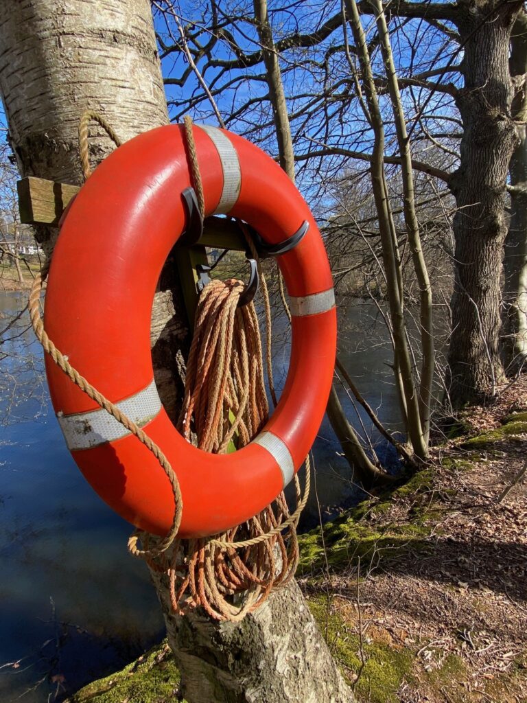 Sikkerhedstjek af redningskranse
